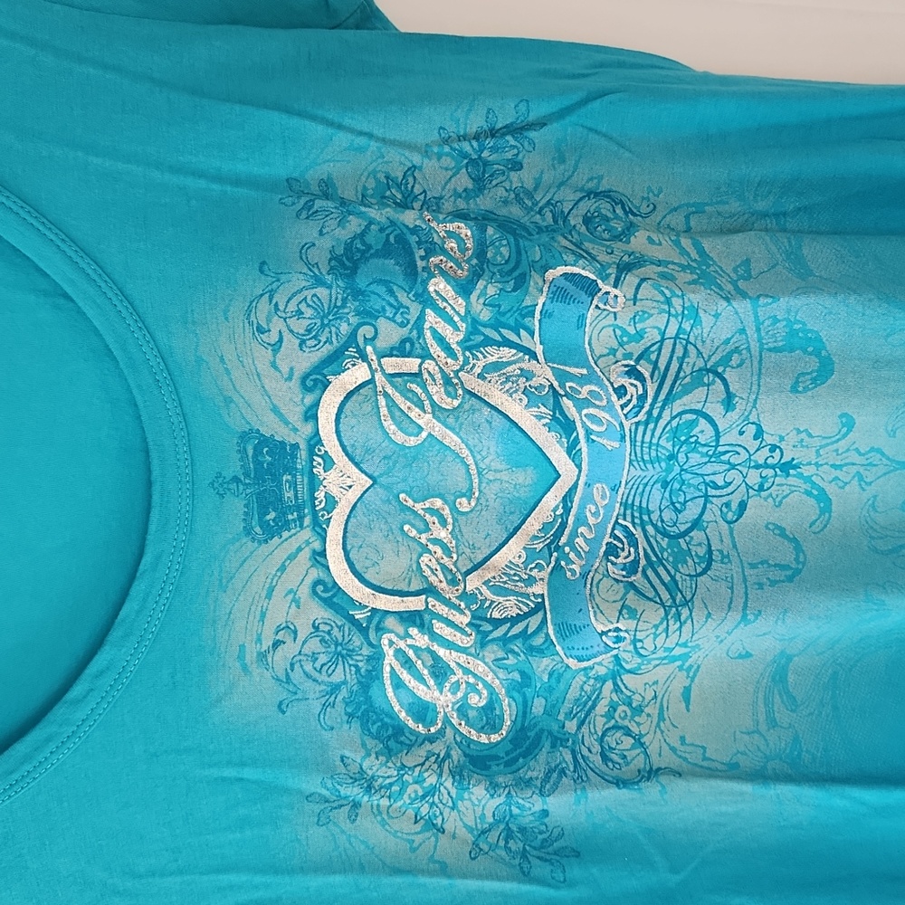 Teal Guess scoopneck tee